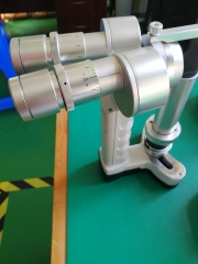 Lampe à fente pour microscope ophtalmique portable