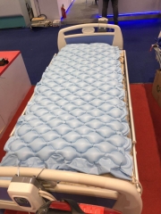 Matelas à air médical à ventilation à bulles de 2,5 "avec pompe